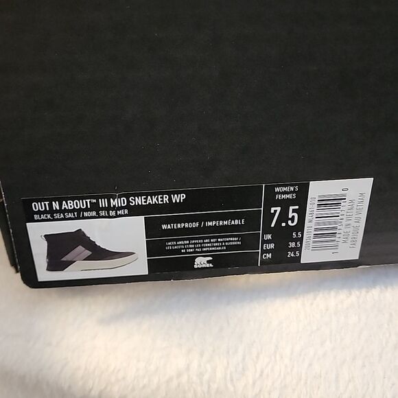 Georgeous Sorel Out and About lll  Mid Sneaker Waterproof size 7.5 NWT - Picture 3 of 6